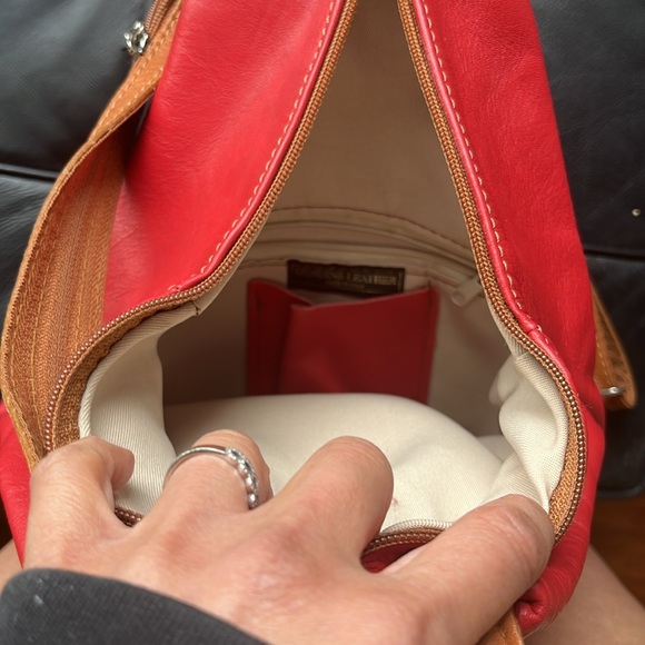 Convertible Crossbody to Backpack City Red Leather Purse - Picture 6 of 9